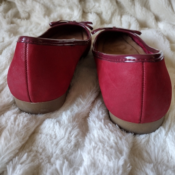 - GIANI BERNINI Red Flats Size 7.5 - Picture 2 of 7
